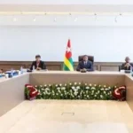 Zone industrielle togolaise avec bâtiments et infrastructures destinés à l'industrialisation régionale