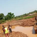 La rivière Falémé à la frontière entre le Sénégal et le Mali, zone d'exploitation minière clandestine d'or