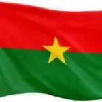Drapeau du Burkina Faso avec ses bandes rouge et vert et étoile jaune au centre