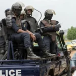 Manifestants rassemblés lors d'une protestation contre les violences policières au Mali